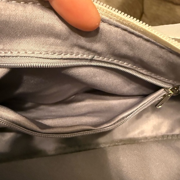 Stylish White Quilted Women's Bag - Picture 6 of 11